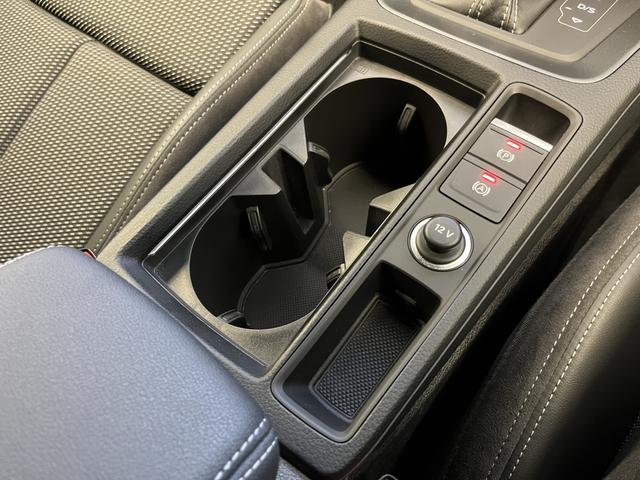 Ｑ３スポーツバック ３５ＴＦＳＩ　Ｓライン　スマートフォンインターフェース　サラウンドビューカメラ　アダプティブクルーズコントロール　レーンアシスト　電動リアゲート　パワーシート　シートヒーター　ハイビームアシスト　ＬＥＤヘッドライト　認中車（22枚目）