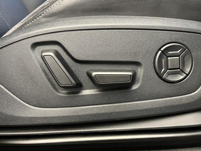 Ｑ３スポーツバック ３５ＴＦＳＩ　Ｓライン　スマートフォンインターフェース　サラウンドビューカメラ　アダプティブクルーズコントロール　レーンアシスト　電動リアゲート　パワーシート　シートヒーター　ハイビームアシスト　ＬＥＤヘッドライト　認中車（27枚目）