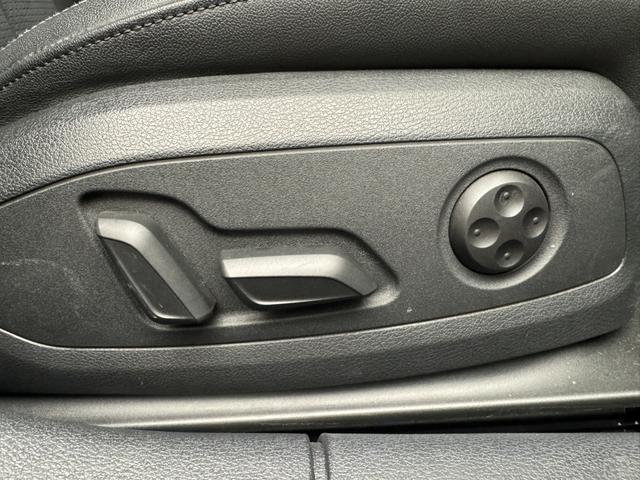 グレード違い、色違い、装備違いの車両をお探しのお客様もお気軽にお問い合わせ下さい。弊社は、Ａｕｄｉ東大阪、Ａｕｄｉ和歌山、Ａｕｄｉ練馬の在庫も案内できます。