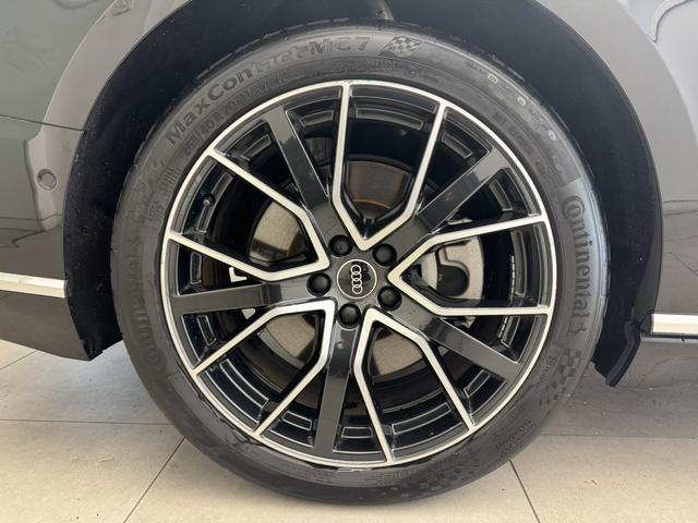 A8 55TFSIクワトロ コンフォートPKG レザーライトPKG OP20AW プレディクティブアクティブサス 四輪操舵 プライバシーガラス ワイヤレスチャージ ヘッドアップディスプレイ Bang&Olufsen ACC 認中(41枚目)