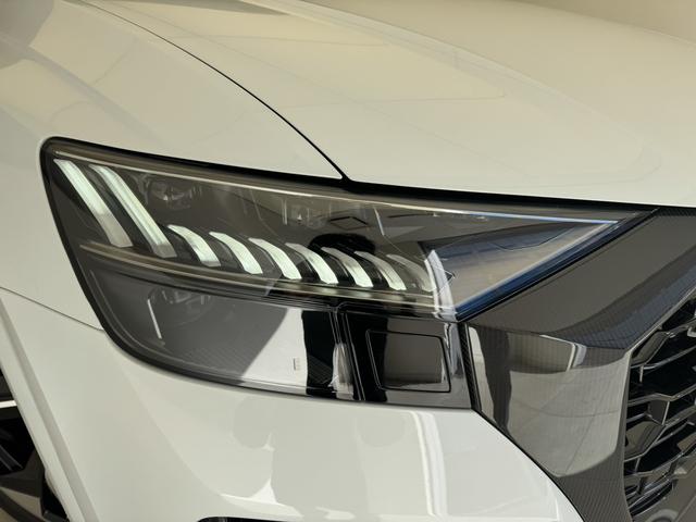 ＲＳ Ｑ８ ベースグレード　カーボン／グロスブラックスタイリングＰＫＧ　パノラマサンルーフ　ＲＳスポーツエキゾーストシステム　Ｐガラ　ブラックルーフレール　ＯＰ２３ＡＷ　ブラックスタイリングＰＫＧ　Ｂａｎｇ＆Ｏｌｕｆｓｅｎ　認中（37枚目）