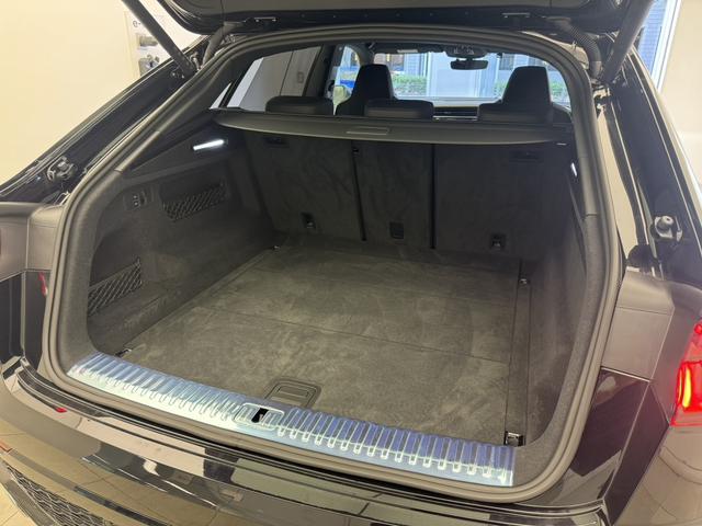 ＲＳ Ｑ８ ベースグレード　レザーシートＰＫＧ　カーボングロスブラックスタイリングＰＫＧ　Ｐガラス　ＯＰ２３ＡＷ　アコースティックガラス　Ｂａｎｇ＆Ｏｌｕｆｓｅｎ　エントリーライト　エアサスペンション　シートエアコン　認中車（35枚目）