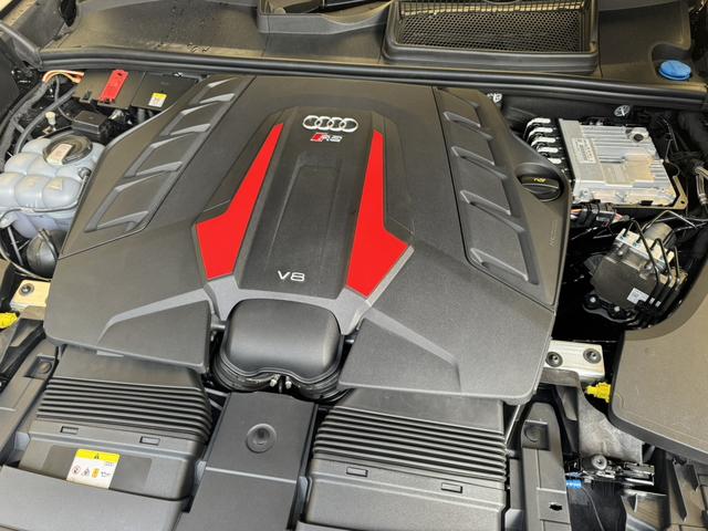 ＲＳ Ｑ８ ベースグレード　レザーシートＰＫＧ　カーボングロスブラックスタイリングＰＫＧ　Ｐガラス　ＯＰ２３ＡＷ　アコースティックガラス　Ｂａｎｇ＆Ｏｌｕｆｓｅｎ　エントリーライト　エアサスペンション　シートエアコン　認中車（36枚目）