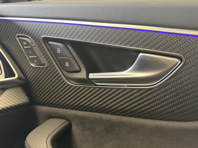 ＲＳ Ｑ８ ベースグレード　レザーシートＰＫＧ　カーボングロスブラックスタイリングＰＫＧ　Ｐガラス　ＯＰ２３ＡＷ　アコースティックガラス　Ｂａｎｇ＆Ｏｌｕｆｓｅｎ　エントリーライト　エアサスペンション　シートエアコン　認中車（51枚目）