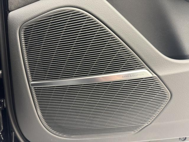 ＲＳ Ｑ８ ベースグレード　レザーシートＰＫＧ　カーボングロスブラックスタイリングＰＫＧ　Ｐガラス　ＯＰ２３ＡＷ　アコースティックガラス　Ｂａｎｇ＆Ｏｌｕｆｓｅｎ　エントリーライト　エアサスペンション　シートエアコン　認中車（55枚目）