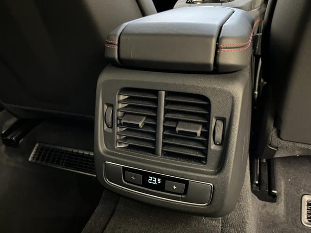 ＲＳ ｅ－トロンＧＴ ベースグレード　カーボンＰＫＧ　テクノロジーＰＫＧ　ＲＳデザインＰＫＧレッド　ＯＰ２１ＡＷ　ダイナミックＰＫＧプラス　赤キャリパー　シートエアコン　ファインナッパレザー　Ｂａｎｇ＆Ｏｌｕｆｓｅｎ　マトリクス　認中車（31枚目）