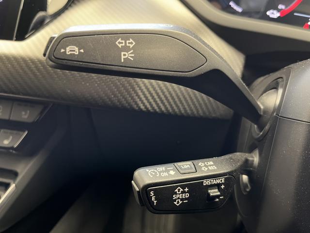 ＲＳ ｅ－トロンＧＴ ベースグレード　カーボンＰＫＧ　テクノロジーＰＫＧ　ＲＳデザインＰＫＧレッド　ＯＰ２１ＡＷ　ダイナミックＰＫＧプラス　赤キャリパー　シートエアコン　ファインナッパレザー　Ｂａｎｇ＆Ｏｌｕｆｓｅｎ　マトリクス　認中車（47枚目）