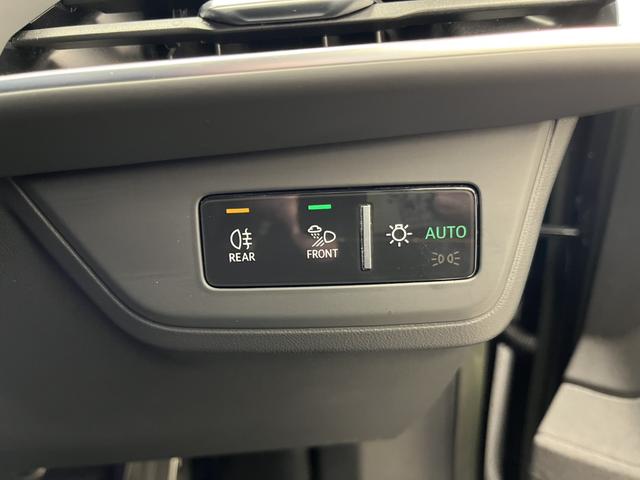 ＲＳ ｅ－トロンＧＴ ベースグレード　カーボンＰＫＧ　テクノロジーＰＫＧ　ＲＳデザインＰＫＧレッド　ＯＰ２１ＡＷ　ダイナミックＰＫＧプラス　赤キャリパー　シートエアコン　ファインナッパレザー　Ｂａｎｇ＆Ｏｌｕｆｓｅｎ　マトリクス　認中車（49枚目）