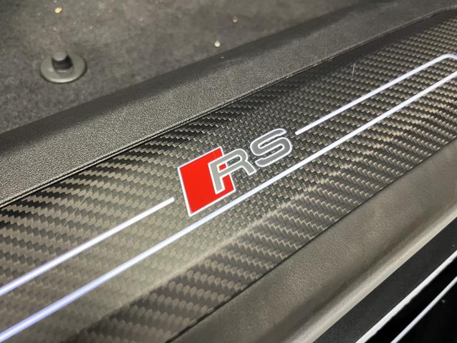 ＲＳ ｅ－トロンＧＴ ベースグレード　カーボンＰＫＧ　テクノロジーＰＫＧ　ＲＳデザインＰＫＧレッド　ＯＰ２１ＡＷ　ダイナミックＰＫＧプラス　赤キャリパー　シートエアコン　ファインナッパレザー　Ｂａｎｇ＆Ｏｌｕｆｓｅｎ　マトリクス　認中車（55枚目）