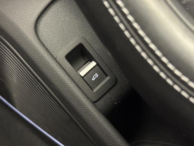 AUDI RS4 AVANT BASE GRADE