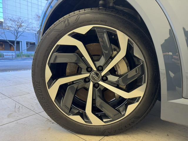 Q8 e-トロン 55e-トロンクワトロ Sライン サイレンスPKG インテリアPKG OP21AW ブラックスタイリングPKG 全周囲カメラ アンビエントライティング シートヒーター マトリクスLEDヘッドライト Bang&Olufsen 認定中古車(45枚目)