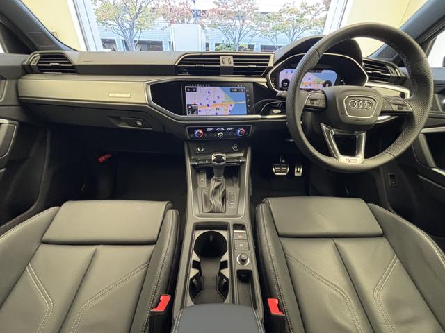 Q3 35TFSI Sライン 元デモカー コンビニエンス&アシスタンスPKG プラスPKG TVチューナー ブラックスタイリングPKG スマートフォンインターフェース レザー&シートヒーター OP19AW ACC 認定中古車(3枚目)