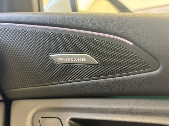 Ｑ６ ｅ－トロン クワトロ　アドバンスド　Ｓラインパッケージ　テクノロジーＰＫＧ　ＳｌｉｎｅＰＫＧ　ファンクションＰＫＧ　ＯＰ２０ＡＷ　Ｂａｎｇ＆Ｏｌｕｆｓｅｎ　レザー＆シートヒーター　ＭＭＩ　ｅｘｐｅｒｉｅｎｃｅ　ｐｒｏ　Ｗエアコン　パワーシート　認定中古車（47枚目）