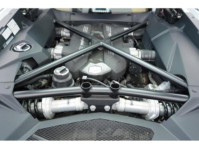 アヴェンタドール ＬＰ７００－４　正規ディーラー車　ガラスエンジンフード　パワークラフト可変マフラー　フロントリフト　鍛造２０インチＡＷ（18枚目）