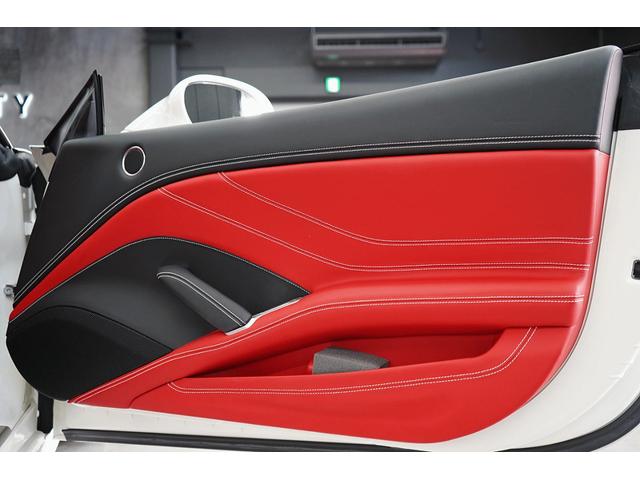 カリフォルニアＴ ベースグレード　可変バルブ（リモコン付）　カーボンセラミックブレーキ　２０インチＡＷ　赤レザーシート　電動オープン修理完　ドラレコ　レーダー探知機　走行２２７００ｋｍ　電動パワーシート（42枚目）