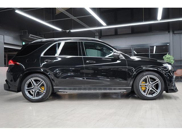 ＧＬＥ ＧＬＥ４００ｄ　４マチックスポーツ　当社管理ユーザー様下取り車　ＷＡＬＤエアロ　白黒レザーシート　ＧＬＳ専用２１インチホイール　純正パナメリカーナグリル　イエローキャリパー　ベンチレーター　パノラマルーフ　ＨＯＴ＆ＣＯＯＬホルダー（17枚目）