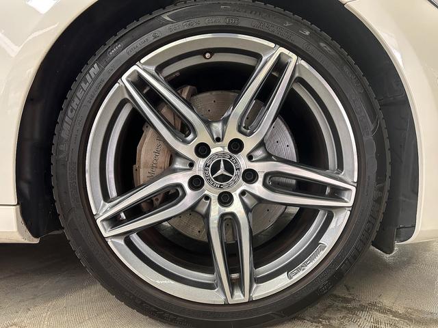 Eクラスステーションワゴン E220d ステーションワゴンローレウスエディション 1オーナー ブラウンレザー パノラマルーフ エクスクルーシブPKG 新品パナメリカーナグリル ブルメスターサウンド エアバランスPKG AMG19インチAW シートヒーター パワートランク(7枚目)