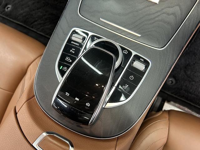 Eクラスステーションワゴン E220d ステーションワゴンローレウスエディション 1オーナー ブラウンレザー パノラマルーフ エクスクルーシブPKG 新品パナメリカーナグリル ブルメスターサウンド エアバランスPKG AMG19インチAW シートヒーター パワートランク(20枚目)
