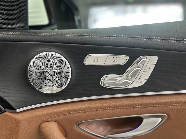 Eクラスステーションワゴン E220d ステーションワゴンローレウスエディション 1オーナー ブラウンレザー パノラマルーフ エクスクルーシブPKG 新品パナメリカーナグリル ブルメスターサウンド エアバランスPKG AMG19インチAW シートヒーター パワートランク(33枚目)