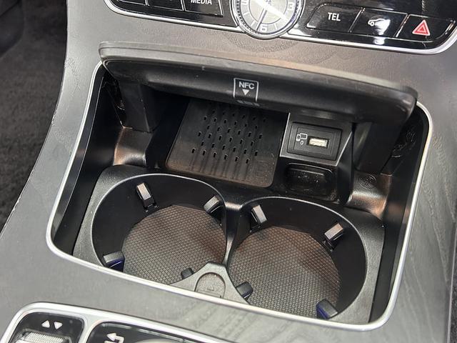 Eクラスステーションワゴン E220d ステーションワゴンローレウスエディション 1オーナー ブラウンレザー パノラマルーフ エクスクルーシブPKG 新品パナメリカーナグリル ブルメスターサウンド エアバランスPKG AMG19インチAW シートヒーター パワートランク(48枚目)