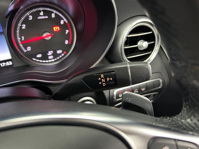 Cクラス C180カブリオレスポーツ ホワイトレザー 青幌 43仕様 S.D.Fマフラー レザーエクスクルーシブPKG レッドキャリパー ディクセル低ダストパッド パナメリカーナグリル トランクスポイラー カーボン調ミラーカバー(30枚目)