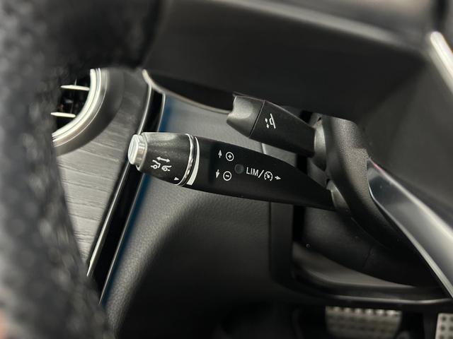 Cクラス C180カブリオレスポーツ ホワイトレザー 青幌 43仕様 S.D.Fマフラー レザーエクスクルーシブPKG レッドキャリパー ディクセル低ダストパッド パナメリカーナグリル トランクスポイラー カーボン調ミラーカバー(31枚目)