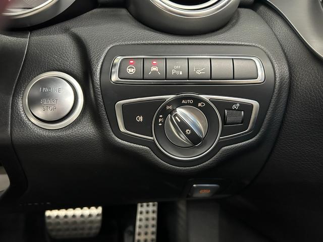 Cクラス C180カブリオレスポーツ ホワイトレザー 青幌 43仕様 S.D.Fマフラー レザーエクスクルーシブPKG レッドキャリパー ディクセル低ダストパッド パナメリカーナグリル トランクスポイラー カーボン調ミラーカバー(43枚目)