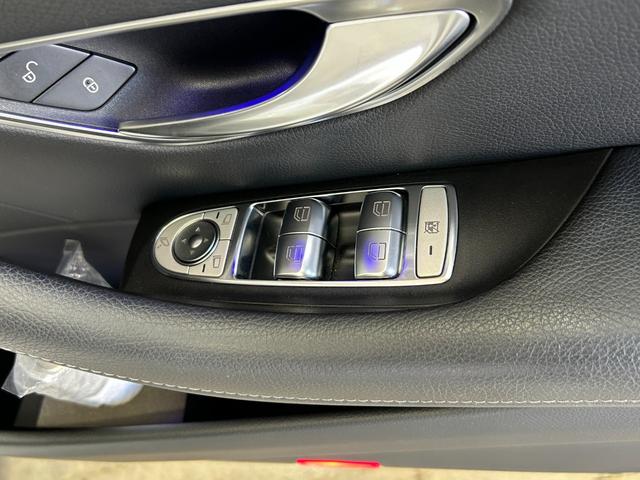 Ｅクラス Ｅ２００　アバンギャルド　スポーツ　レザーエクスクルーシブパッケージ　アンビエントルーバー　３Ｄツイーター　オレンジゴールドキャリパー　クランツ低ダストブレーキパッド　ブルメスターサウンド　シートヒーター　パワートランク（32枚目）