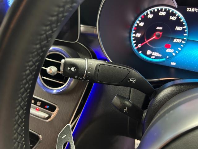 Cクラス C180クーペ スポーツ レザーエクスクルーシブPKG パノラミックスライディングルーフ 後期型 ワンオフマフラー 63仕様ディフューザーカッター キャリパー塗装 パナメリカーナグリル エアバランスパッケージ 純正マフラーあり(34枚目)