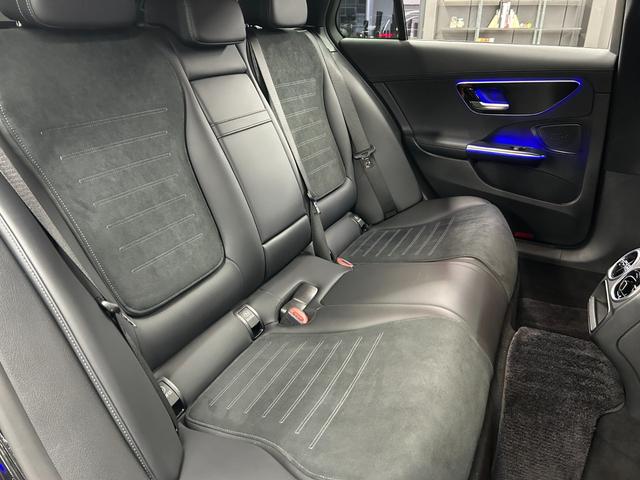 ■後席のシートも綺麗に保たれております！■後席は倒すことも可能で倒すとより広く便利にお使い頂けます！■