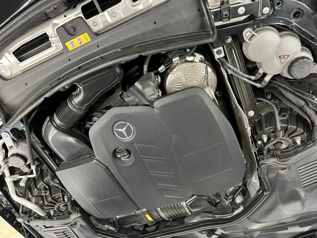 ■出力２００ｐｓ■トルク４４．９ｋｇ■直列４気筒ＤＯＨＣＩＣターボ＋モーター■排気量１９９２ｃｃ■エンジンルームも綺麗に磨かれており、エンジン下のオイル漏れも御座いません。■