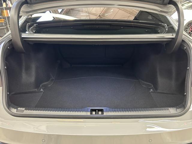 ＩＳ ＩＳ３００　ＦスポーツモードブラックＩＩＩ　１オーナー室内保管　ＴＲＤエアロ　ＴＲＤスポーツマフラー　ボンネット　ルーフメーカーＯＰカラー　サンルーフ　寒冷地仕様　ＲＥＡＬカーボンステアリング（純正あり）　オレンジキャリパー　パノラミックビュー（25枚目）