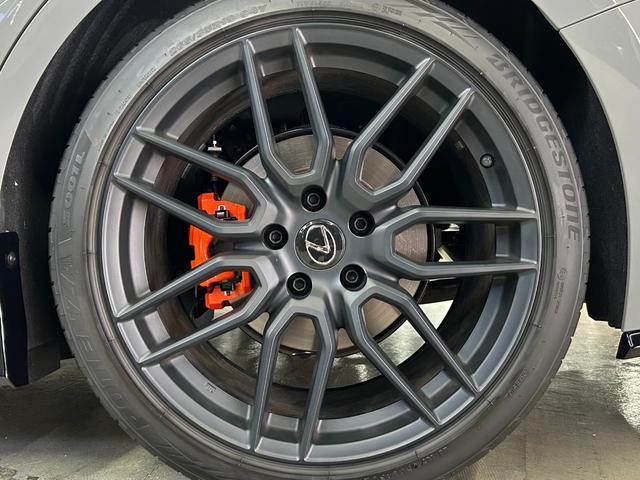 ＩＳ ＩＳ３００　ＦスポーツモードブラックＩＩＩ　１オーナー室内保管　ＴＲＤエアロ　ＴＲＤスポーツマフラー　ボンネット　ルーフメーカーＯＰカラー　サンルーフ　寒冷地仕様　ＲＥＡＬカーボンステアリング（純正あり）　オレンジキャリパー　パノラミックビュー（29枚目）