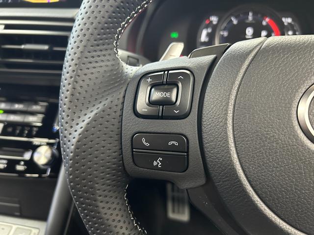 ＩＳ ＩＳ３００　ＦスポーツモードブラックＩＩＩ　１オーナー室内保管　ＴＲＤエアロ　ＴＲＤスポーツマフラー　ボンネット　ルーフメーカーＯＰカラー　サンルーフ　寒冷地仕様　ＲＥＡＬカーボンステアリング（純正あり）　オレンジキャリパー　パノラミックビュー（36枚目）