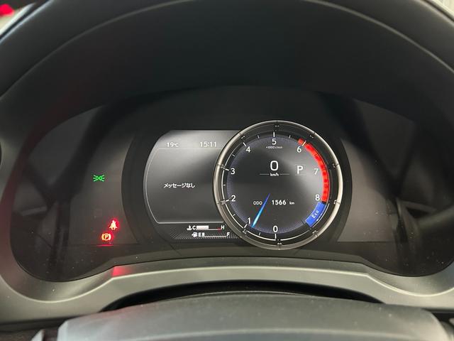 ＩＳ ＩＳ３００　ＦスポーツモードブラックＩＩＩ　１オーナー室内保管　ＴＲＤエアロ　ＴＲＤスポーツマフラー　ボンネット　ルーフメーカーＯＰカラー　サンルーフ　寒冷地仕様　ＲＥＡＬカーボンステアリング（純正あり）　オレンジキャリパー　パノラミックビュー（47枚目）