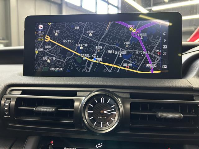 ＩＳ ＩＳ３００　ＦスポーツモードブラックＩＩＩ　１オーナー室内保管　ＴＲＤエアロ　ＴＲＤスポーツマフラー　ボンネット　ルーフメーカーＯＰカラー　サンルーフ　寒冷地仕様　ＲＥＡＬカーボンステアリング（純正あり）　オレンジキャリパー　パノラミックビュー（53枚目）