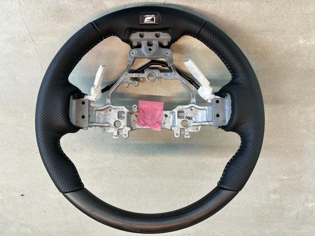 ＩＳ ＩＳ３００　ＦスポーツモードブラックＩＩＩ　１オーナー室内保管　ＴＲＤエアロ　ＴＲＤスポーツマフラー　ボンネット　ルーフメーカーＯＰカラー　サンルーフ　寒冷地仕様　ＲＥＡＬカーボンステアリング（純正あり）　オレンジキャリパー　パノラミックビュー（56枚目）