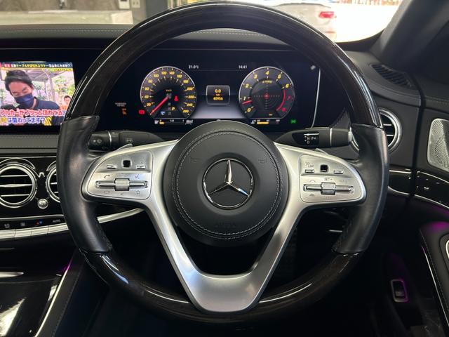 Ｓクラス Ｓ５６０ロング　ＡＭＧライン　後期型　ＡＭＧラインプラス　パノラマルーフ　黒本革シート　ＡＭＧラインプラス０インチＡＷ　ブルメスターサウンド　ヘッドアップディスプレイ　ベンチレーター　シートヒーター　パワーシート　パワートランク（34枚目）