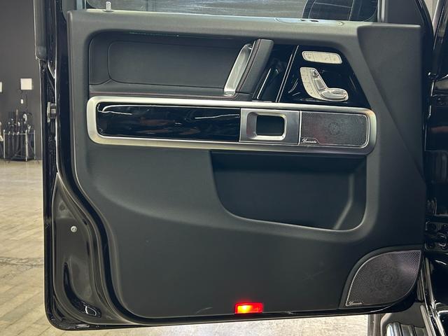 Ｇクラス Ｇ３５０ｄ　ＡＭＧライン　ＡＭＧライン　ラグジュアリーＰＫＧ　アダプティブダンピングシステム　ブラック塗装済みＡＭＧ２０インチＡＷ　ブルメスターサウンド　サンルーフ　デジタルインナーミラー　シートヒーター　パワーシート（28枚目）