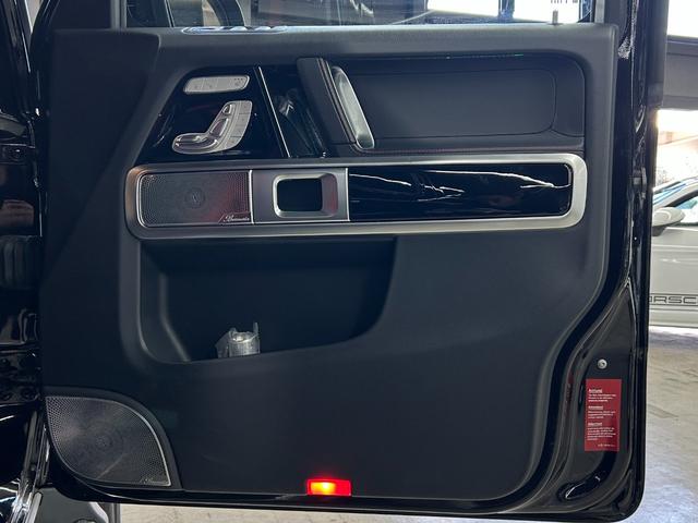 Ｇクラス Ｇ３５０ｄ　ＡＭＧライン　ＡＭＧライン　ラグジュアリーＰＫＧ　アダプティブダンピングシステム　ブラック塗装済みＡＭＧ２０インチＡＷ　ブルメスターサウンド　サンルーフ　デジタルインナーミラー　シートヒーター　パワーシート（30枚目）