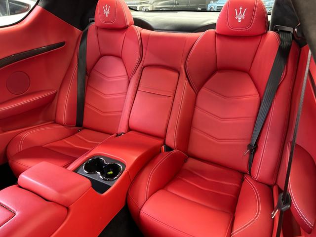 ■後席もシートも使用感は無くとても綺麗な状態です！■