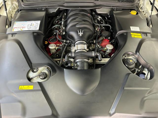 ■出力４６０ｐｓ（カタログ値）■トルク５３ｋｇ（カタログ値）■Ｖ型８気筒ＤＯＨＣ３２バルブ■排気量４６９１ｃｃ■エンジンルームも綺麗に磨かれており、エンジン下のオイル漏れも御座いません。■