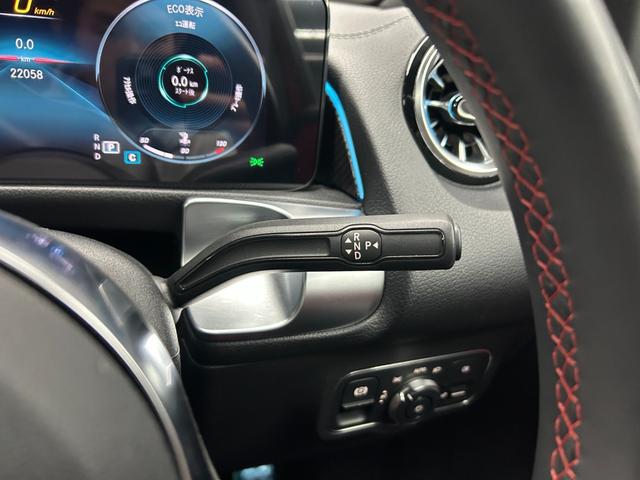 GLB GLB200d 4マチックAMGレザエクスクルシブP 新車保証 AMGライン AMGレザーエクスクルーシブパッケージ 赤×黒レザー パノラミックスライディングルーフ アドバンスドパッケージ GLB45仕様 パナメリカーナグリル 4本出しマフラーカッター(38枚目)