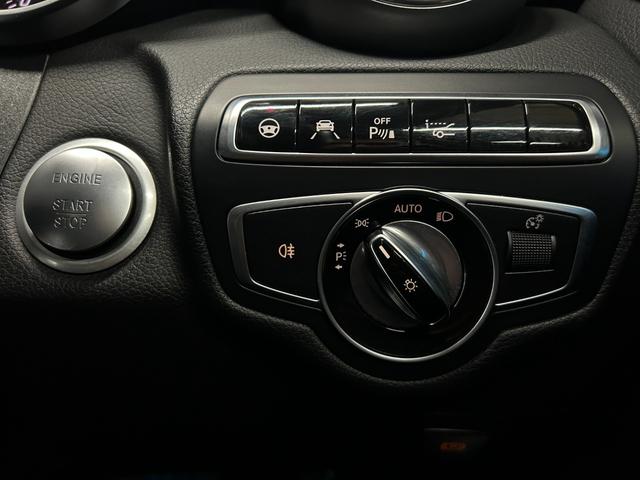 Ｃクラスステーションワゴン Ｃ２２０ｄ　ステーションワゴン　スポーツ　リア６３ディフューザーカッター　パナメリカーナグリル　社外１９インチＡＷ　カーボンラッピング　レーダーセフティ　パワーシート　シートヒーター　アダプティブクルーズコントロール　パワートランク（44枚目）