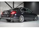 Ｅ２２０ｄ　アバンギャルド　スポーツ　レザーエクスクルーシブＰＫＧ　パノラミックスライディングルーフ　ブルメスターサウンド　ＡＭＧ１８インチＡＷ　パナメリカーナグリル　イエローキャリパー　ヘッドアップディスプレイ　パワートランク（11枚目）