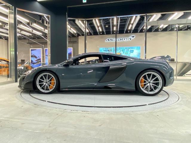 ６７５ＬＴ 　左ハンドル　シケイン　クラブスポーツパック　世界限定５００台　１年保証　認定中古車　車両リフト　リアビューカメラ（3枚目）