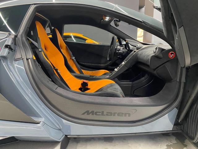 ６７５ＬＴ 　左ハンドル　シケイン　クラブスポーツパック　世界限定５００台　１年保証　認定中古車　車両リフト　リアビューカメラ（29枚目）