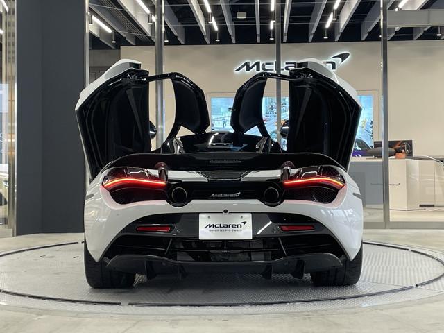 ７２０Ｓ 　パフォーマンス　右ハンドル　シリカホワイト　カーボンファイバーエアブレーキパネル　　ＭＳＯチタンハーネスバー　プロテクションフィルムフロントフル施工（9枚目）