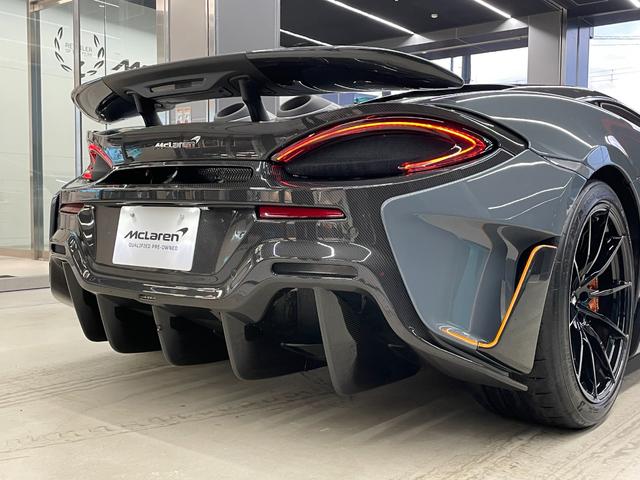 ６００ＬＴ ベースグレード　カ－ボンエファイバ－エクステリア１＆２　カ－ボンエファイバ－エクステリア１＆２／ス－パーライトウェイトレーシングシ－ト（スタンダ－ド）／１０スポーク　ウルトラ　ライト　ウェイト鍛造ホイール／スイッチパック（カーボン）／車両リフト（18枚目）