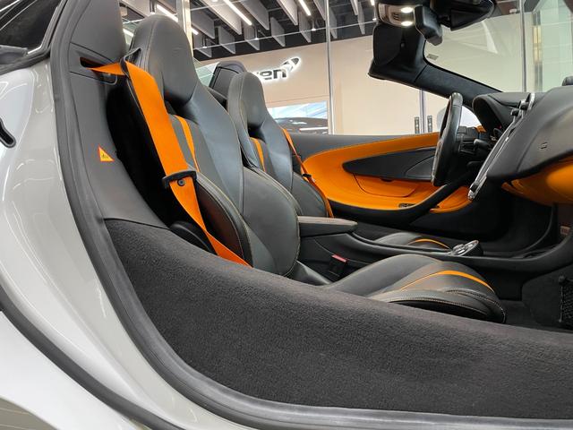 ５７０Ｓスパイダー ベースグレード　左ハンドル／シリカホワイト／認定中古車保証１年付／ナッパレザーインテリア／車検Ｒ７年７月／Ｂ＆Ｗスピーカーオーディオシステム／車両リフト／（26枚目）